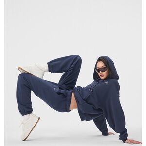 COPY - Alo Yoga Set of Accolade Hodie and Sweat Pants